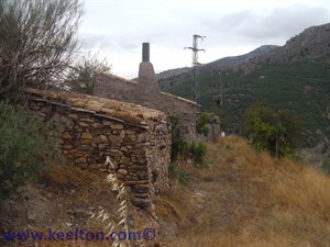 2 Bedroom Cortijo with mountain views and land