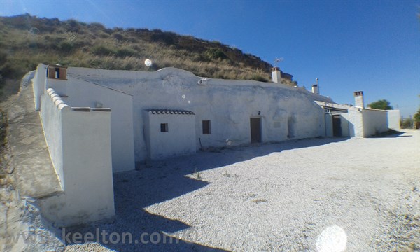 5 Bedroom Cave House nr Galera, Granada