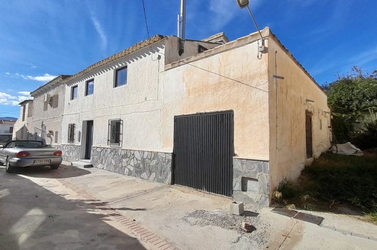 4 Bedroom House with Garage in Cela, Almeria